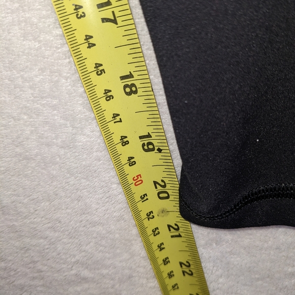 Athleta Black Leggings Salutation Stash Pocket 11 XL 7/8 Length - Picture 8 of 9